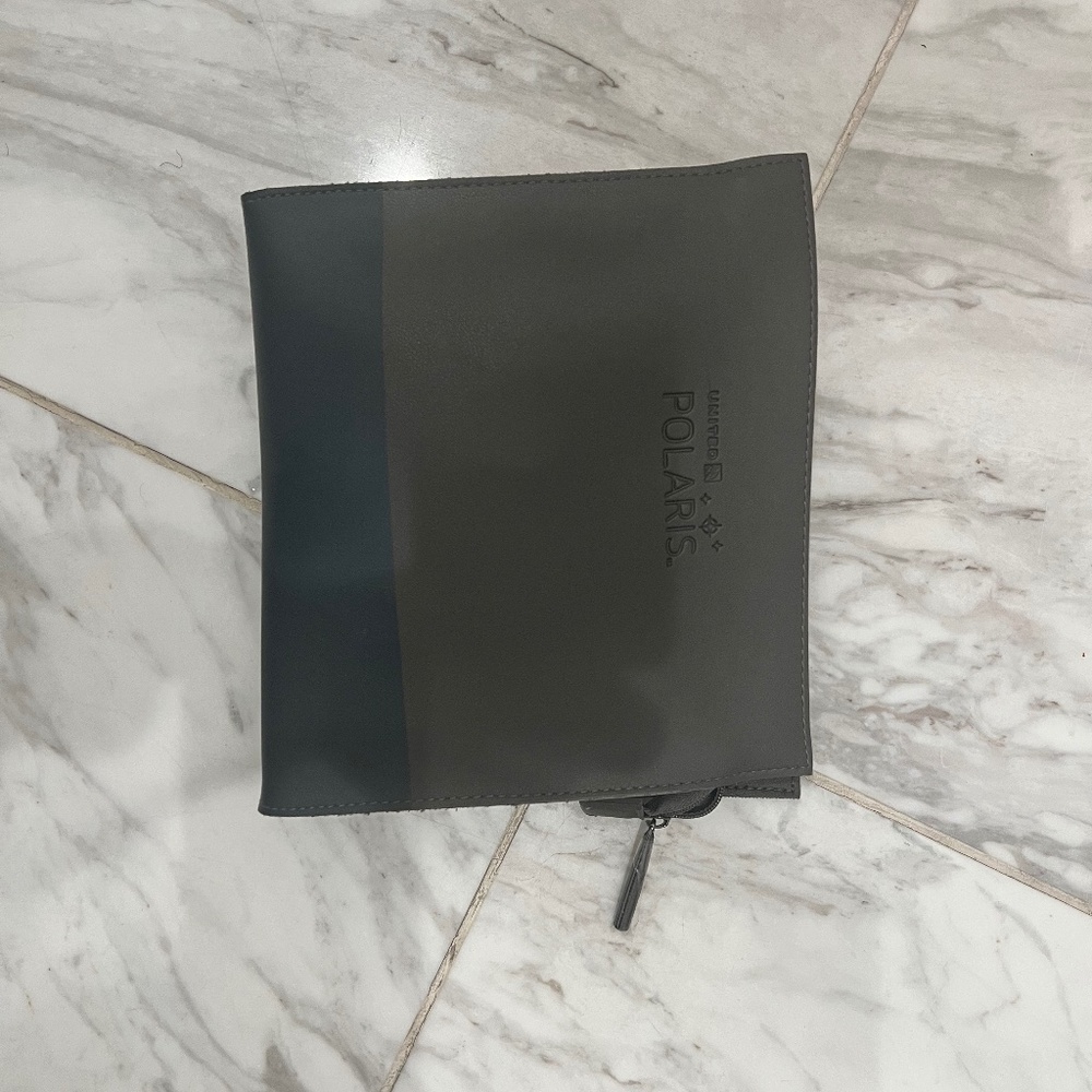 United Polaris Travel Bag